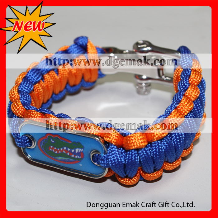 2013 newest NBA football soccer magnetic bracelet custom logo.JPG