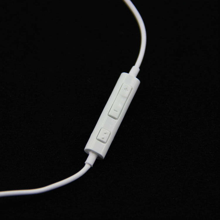 9300 Headphones-1