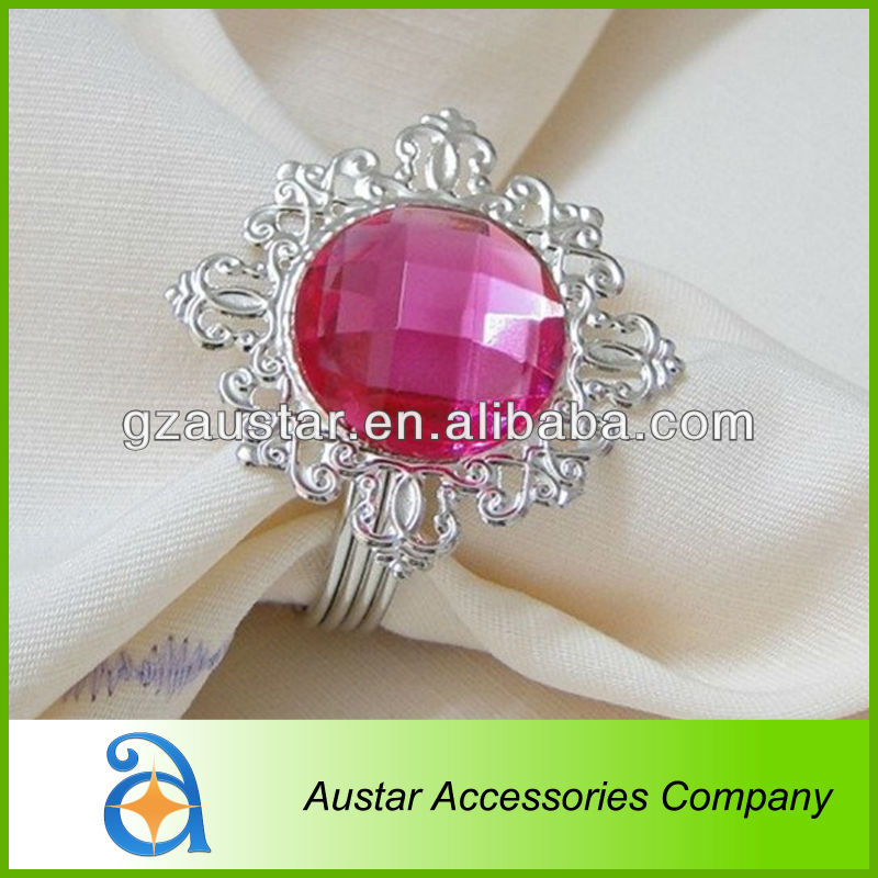 ファッションホットピンクの真珠明確な石付きゴールドメタルのナプキンリングのための仕入れ・メーカー・工場