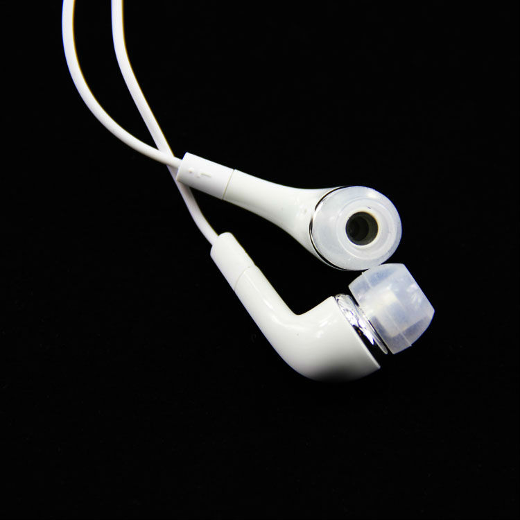 9300 Headphones-2