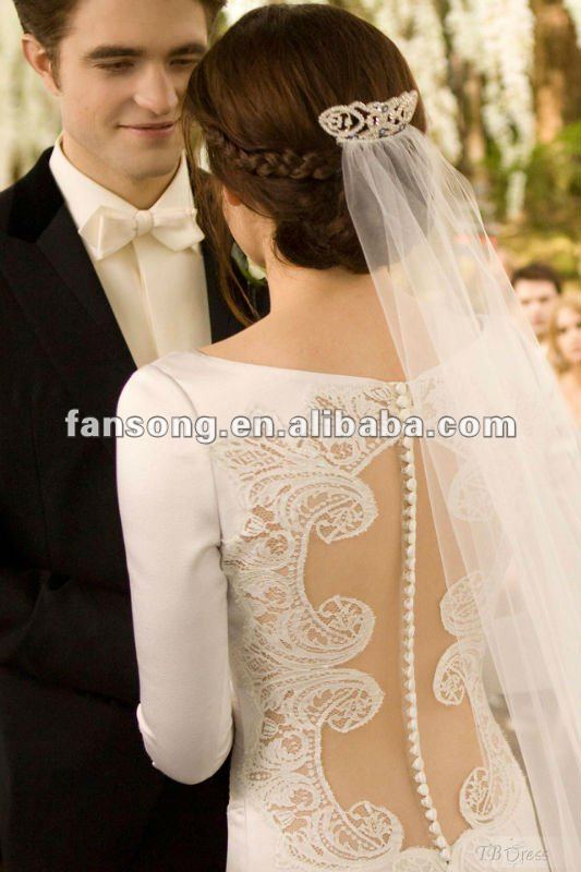 long-sleeved wedding dresses plunging back