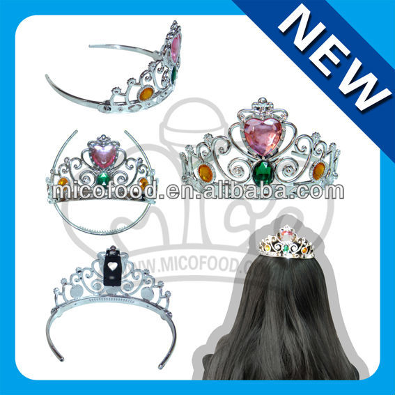 Cheap plastic tiaras and crowns toy candy,China MICO price supplier