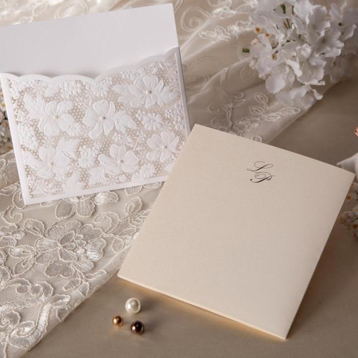 白いレースの結婚式の招待状の結婚式の招待状のカードをカットレーザーでw1101カバー仕入れ・メーカー・工場
