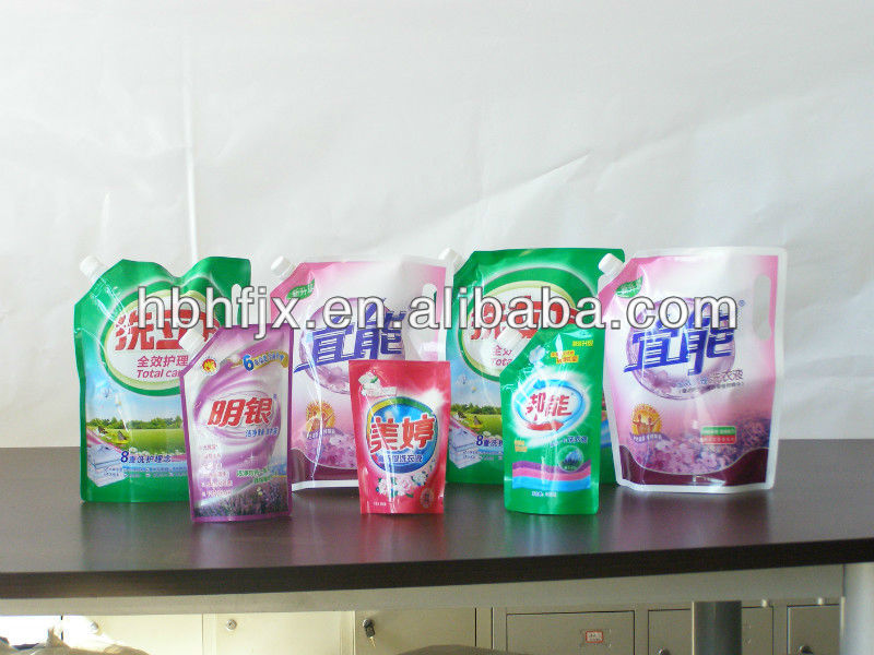 Red wine and liquid in Doypack with spout filling capping packing Machine