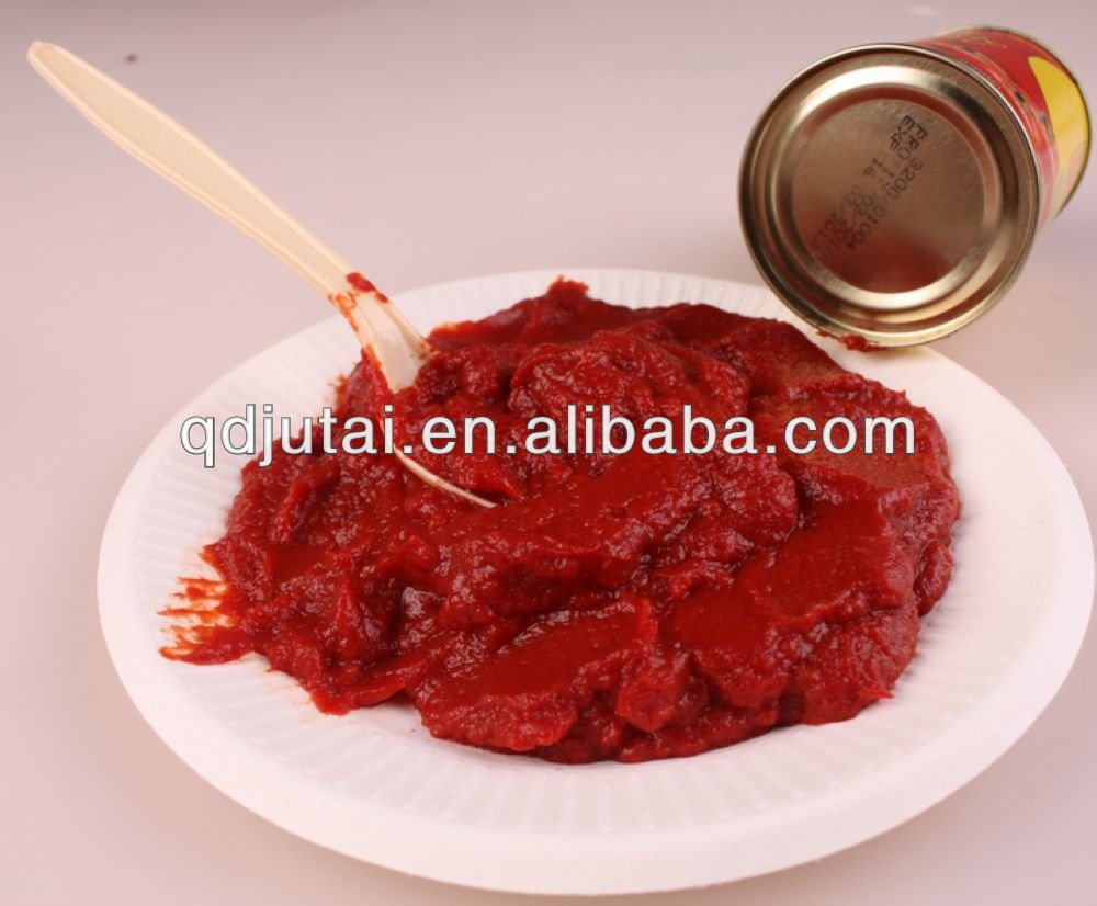 Canned tomato paste in tin /canned food