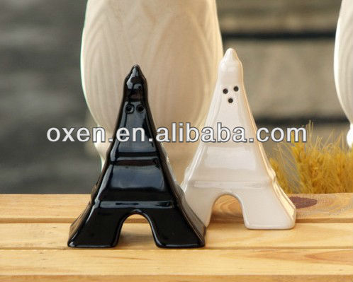 eiffel tower salt and pepper shakers set