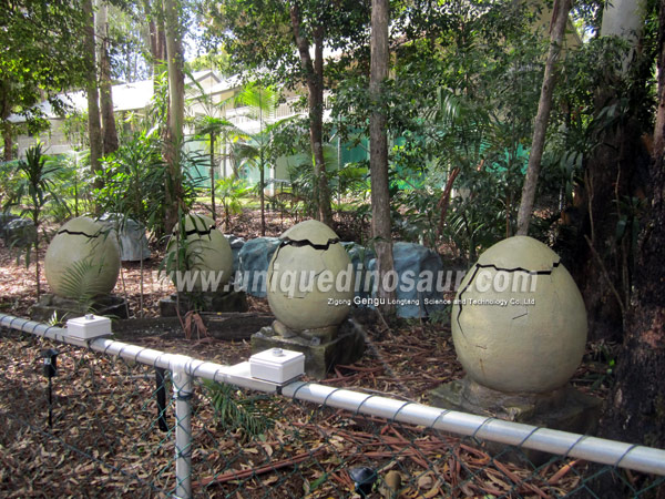 Building dinosaur world life-size simulation dinosaur eggs.jpg