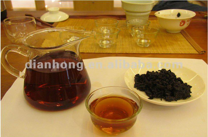Yunnan dianhong fermented F8525 (shucha)puer tea cake