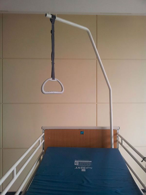 With adjustable strap free standing self help pole