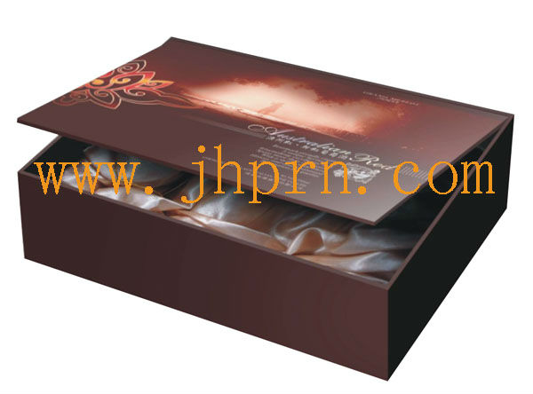 black luxury paper packaging box for champagne