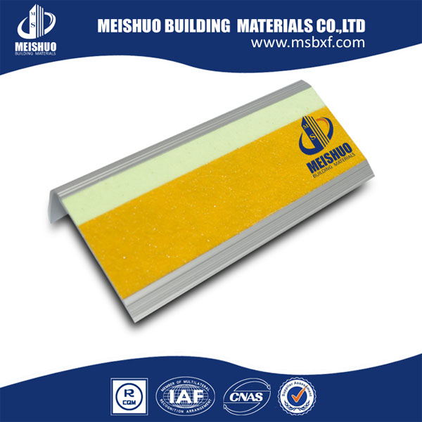 亜鉛メッキ鋼とのステップの階段は、 段鼻ベース( mssnc- 27)問屋・仕入れ・卸・卸売り