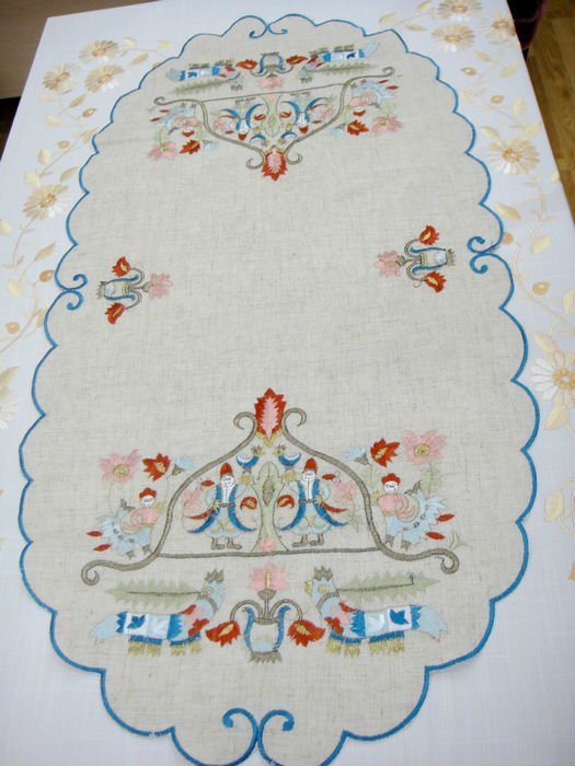 Lavender Embroidery Table Runner SIZE15x35inch 40X85CM for decoration