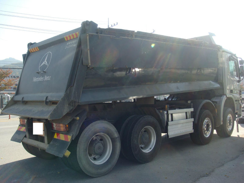 Mercedes benz used dump trucks #2