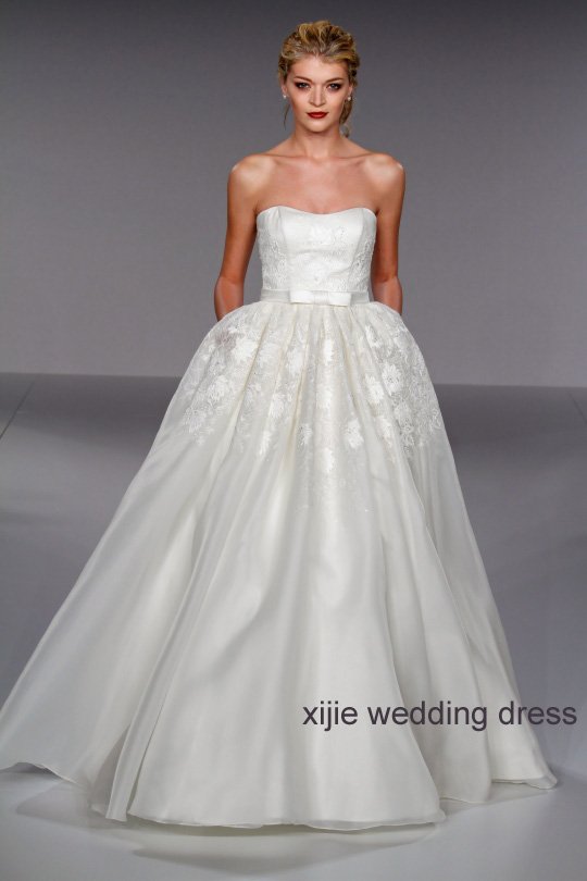 2011 modern ball gown organza wedding dress