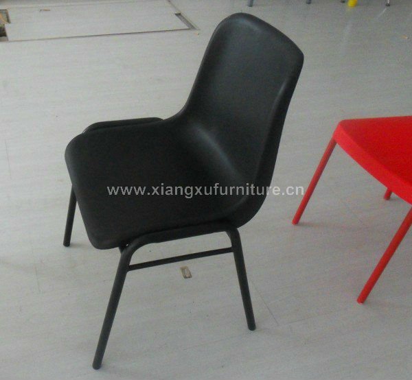 熱い販売PP Materailの積み重ね可能なプラスチック椅子問屋・仕入れ・卸・卸売り