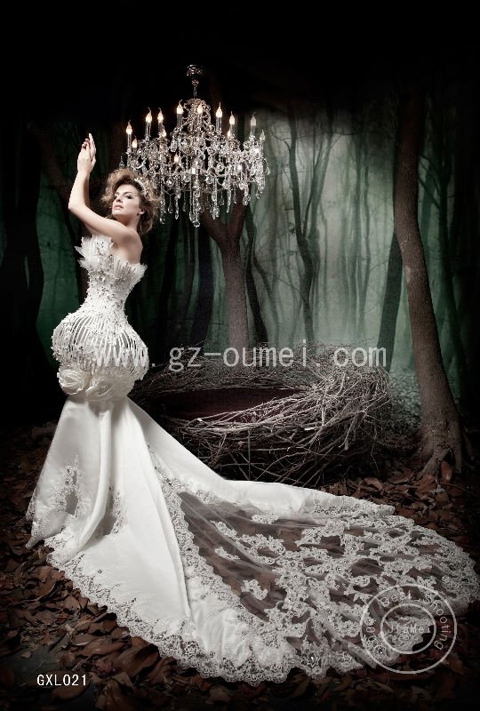 Special design wedding gown with long train