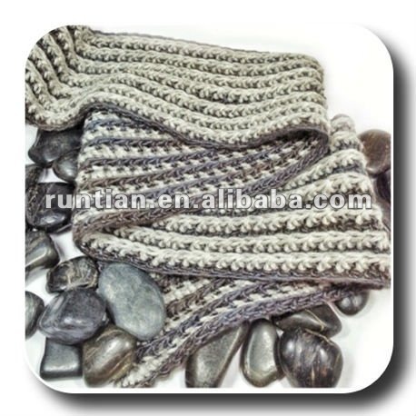 Reversible de los hombres acanalado crochet bufanda de la manera
