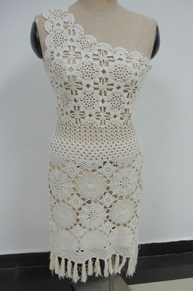 vestido de croche com franja