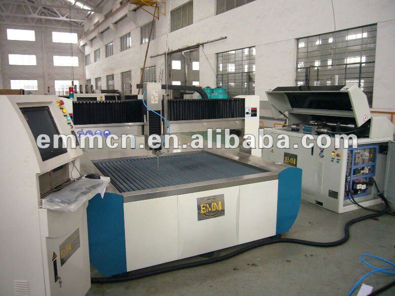 WATER JET CUTTING MACHINE