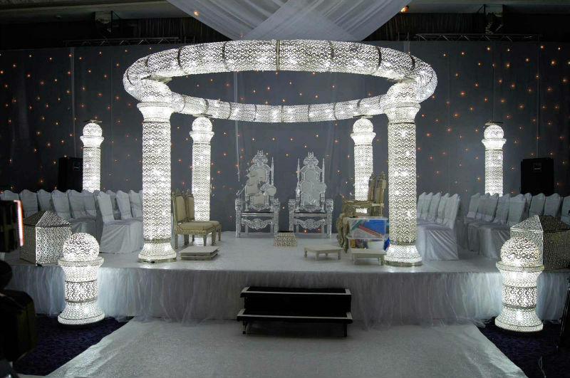 白色結晶ビーズ結婚式のmandapsステージ設計led付きドレーピング仕入れ・メーカー・工場