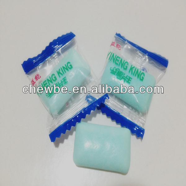 chewing gum strong mint chew candy packed in box