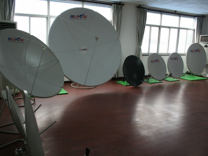 cバンド120cm衛生放送受信アンテナのアンテナまたは地面の台紙TVのアンテナ皿仕入れ・メーカー・工場