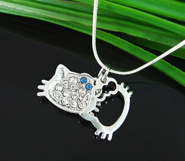 Hello Kitty Jewellery. This is a kind of hello kitty jewellery set,Unique design and popular color