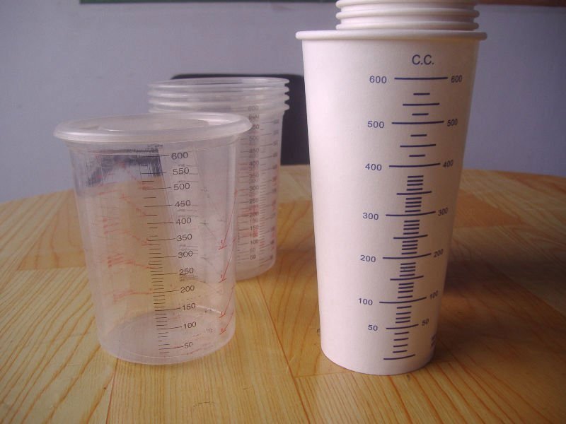 ケイ素の自由なプラスチックかペーパーペンキは混合のコップに目盛りを付けた問屋・仕入れ・卸・卸売り
