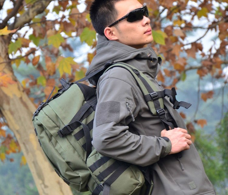 g1_003MOLLE system 60L Tactical Backpack Camping Backpack Miltary All in One Backpack3.jpg