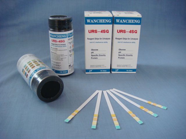Urine Strip for Urinalysis are firm plastic strip to which several different reagent area are affixed. Urine Strip are packaged along with a drying agent in