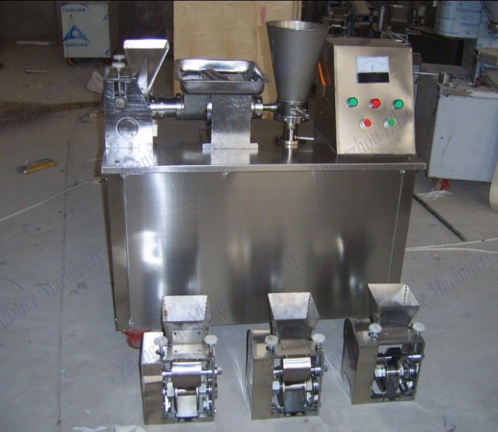 86-15836573007 automatic dumpling machine/samosa making machine/spring roll pastry machine