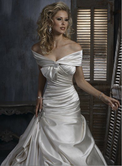 strapless gown with sweetheart