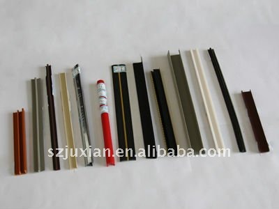 Pvc/abs/pcプラスチック押出されたプロファイルpvc押出成形工場/製造問屋・仕入れ・卸・卸売り