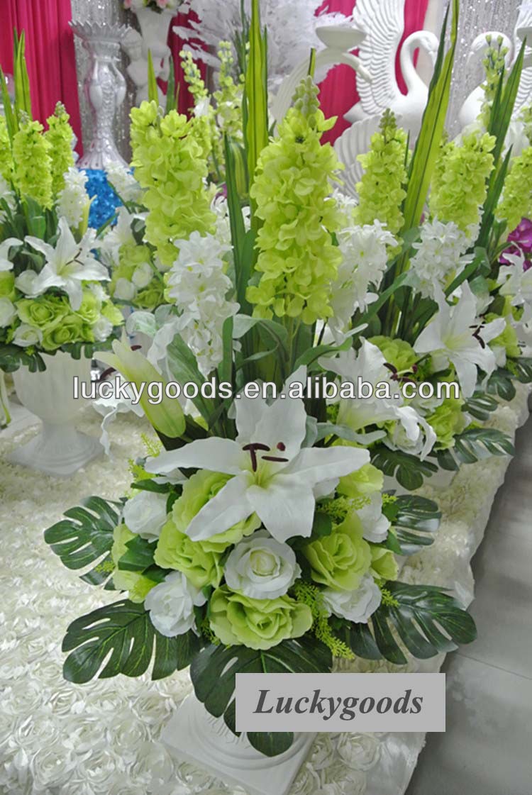Composizioni floreali di nozze artificiale Composizioni floreali di nozze artificiale