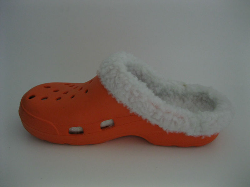 plush chicken slipper
