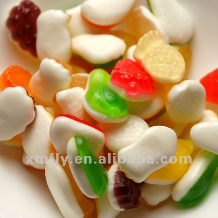 Heart shape sugar coated sour gummy candy