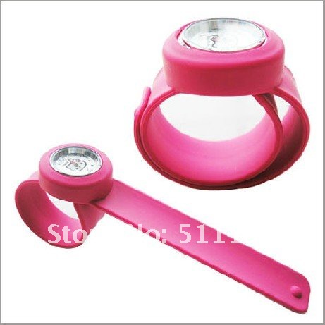 2012 hot 10PCS Women Girl Hello Kitty Watch slap snap on quartz silicone watch sports watches for gift FREE SHIPPING 2012 hot 10PCS Women Girl Hello Kitty Watch slap snap on quartz silicone watch sports watches for gift FREE SHIPPING