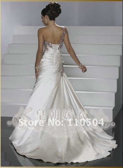 We are a professionl wedding dresses design and manufacturing company