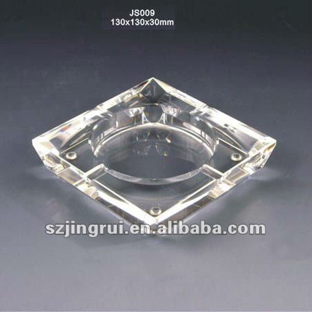 新しいデザインのダイヤモンドカット形状クリアk9クリスタルガラスの灰皿問屋・仕入れ・卸・卸売り