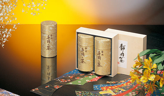 High grade Japanese powdered green tea , Matcha , roasted green tea , black tea