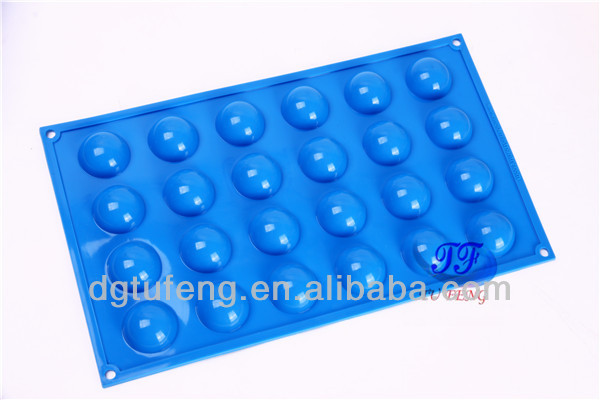 cute shapes FDA/LFGB/SGS standar chocolate egg mould