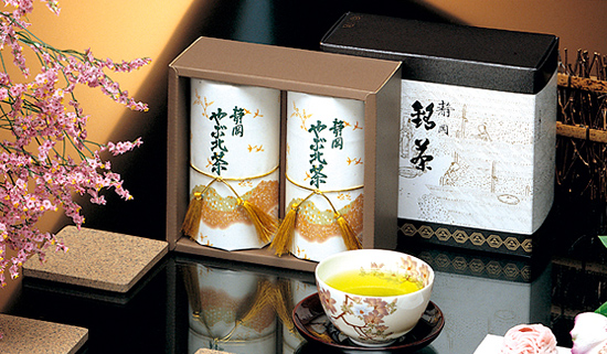 High grade Japanese powdered green tea , Matcha , roasted green tea , black tea