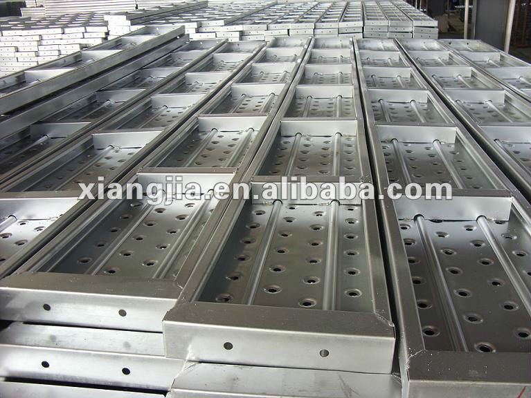 metal plank-triangle support.JPG