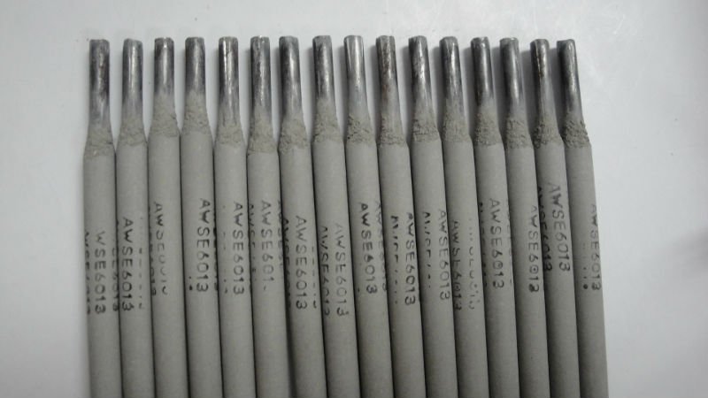 Ceの承認4.0400mmルチルの溶接電極awse6013ロッド問屋・仕入れ・卸・卸売り