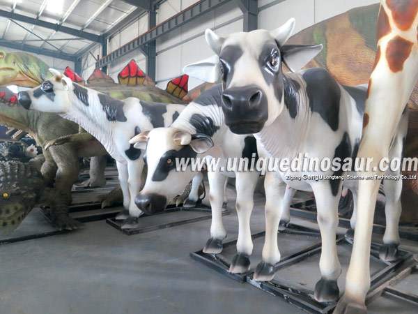 Animal Plastic Models Fiberglass Life Size Cow.jpg