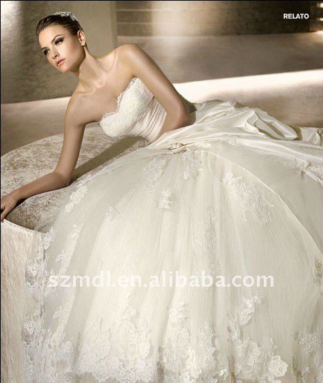 Lace Top Bust Appliqued Taffeta and Layered Organza Luxurious Wedding Dress