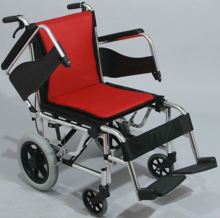 ELI5 How do wheelchair bound people fly in planes? r/fatlogic