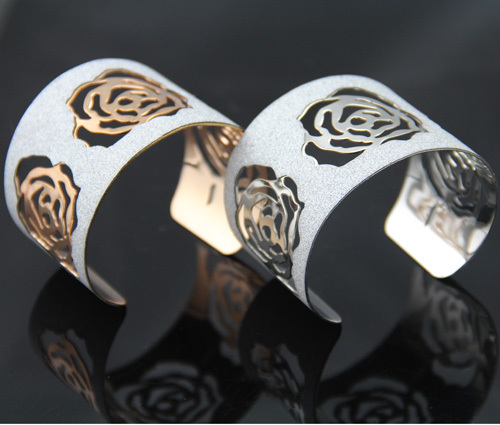 2016 #8426 4pcs/lot Wholesale Rose Flower Hollow Frosted Opening Metal Bangles&Bracelets For Women Charms Free Shipping
