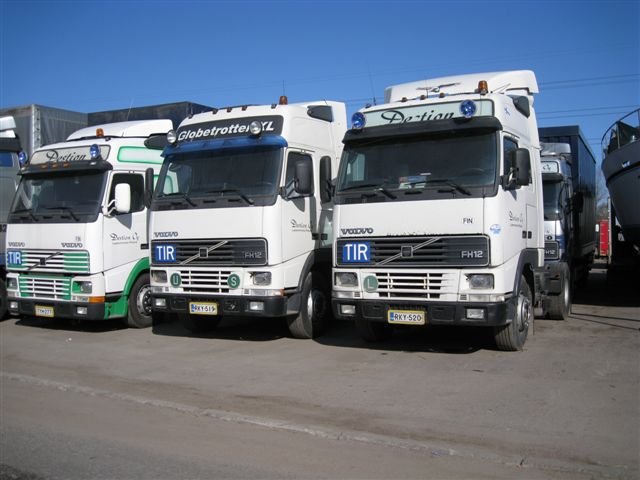Used Volvo Trucks and Trailers