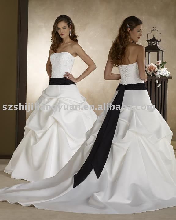 http://i00.i.aliimg.com/photo/247887940/unique_popular_wedding_dress_SJ0456_v0.jpg